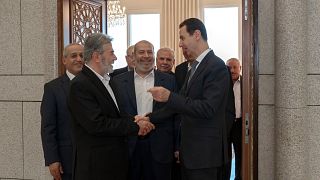 الرئيس السوري بشار الأسد يستقبل عددا من قيادات الفصائل الفلسطينية