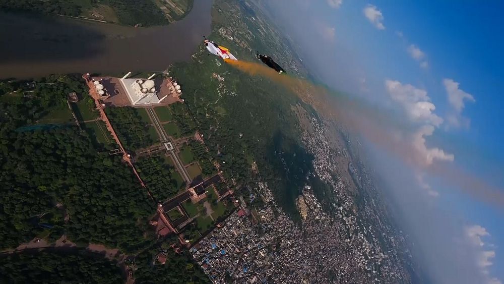 video-watch-as-wingsuiters-fly-over-the-taj-mahal-to-get-the-most-incredible-view