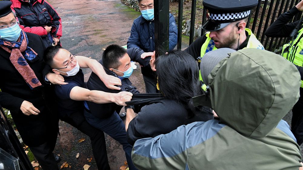 uk-should-expel-any-chinese-diplomats-involved-in-consulate-violence
