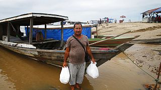 Seca no Amazonas, Brasil, pode vir a comprometer o abastecimento das populações locais