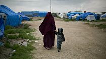 Suriye'nin kuzeyinde, IŞİD mensuplarının eşleri ve çocuklarının tutulduğu Roj kampı (arşiv)