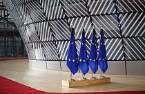 Σημαίες της ΕΕ στο κτίριο του Ευρωπαϊκού Συμβουλίου στις Βρυξέλλες