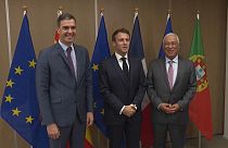 Pedro sánchez, Emmanuel Macron y António Costa, confirmando el nuevo pacto energético en Bruselas
