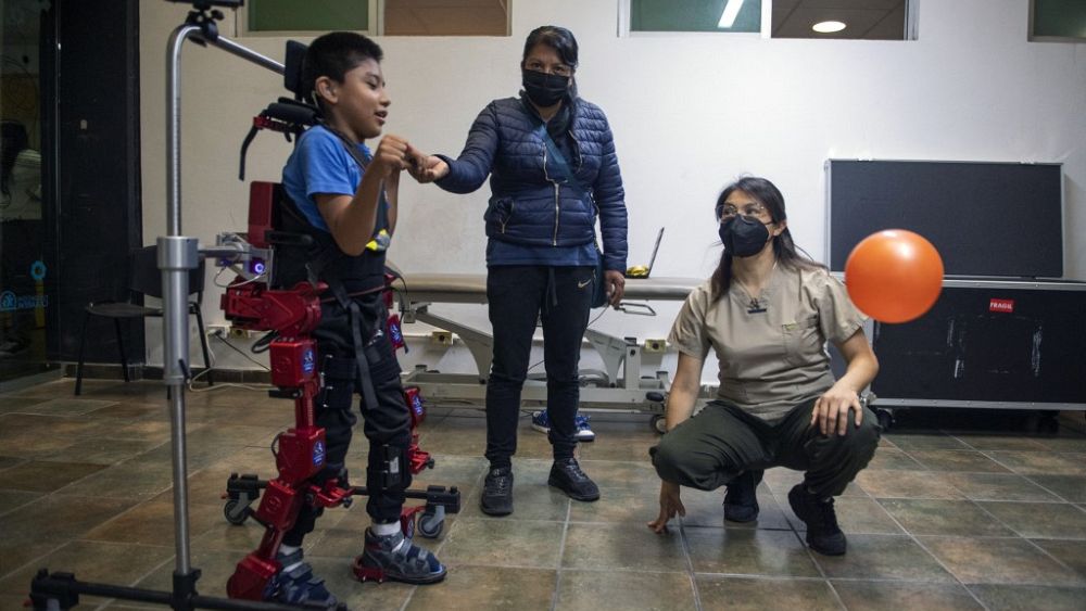 this-boy-is-taking-his-first-steps-thanks-to-a-robotic-exoskeleton