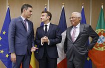 Pedro Sánchez, primeiro-ministro de Espanha, Emmanuel Macron, presidente de França, e António Costa, primeiro-ministro de Portugal