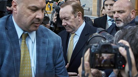 Kevin Spacey, center, leaves the Daniel Patrick Moynihan Court House on Thursday 20 October 2022, in New York