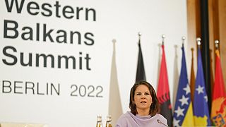 Almanya'nın başkenti Berlin'de düzenlenen Batı Balkanlar Konferansı'nın açılış konuşmasını yapan Almanya Dışişleri Bakanı Annalena Baerbock