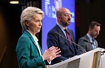 Ursula von der Leyen és Charles Michel a csúcstalálkozó sajtótájékoztatóján