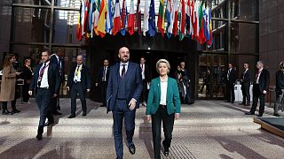 Ursula von der Leyen said it was important for Ukraine to count on a "reliable" flow of foreign aid.