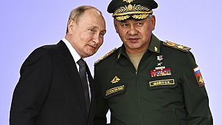 Vlagyimir Putyin és védelmi minisztere