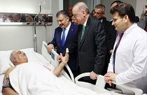 Binali Yıldırım, Azerbaycan'da geçirdiği trafik kazası sonrası hastane yatağında