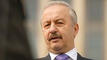 A román védelmi miniszter, Vasile Dincu a köztársasági elnökkel fennálló kibékíthetetlen ellentétekre hivatkozva mondott le