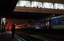 Präsident Frank Walter Steinmeier ist mit dem Zug in Kiew in der Ukraine angekommen