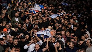 Funérailles des Palestiniens tués dans un raid israélien, à Naplouse, le 25 octobre 2022