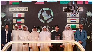 ممثلو اتحادات كرة القدم المشاركة في حفل قرعة كأس الخليج الخامس والعشرين في مدينة البصرة 25 أكتوبر 2022.