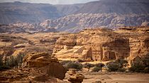 موقع الحجر الأثري النبطي بالقرب من مدينة العلا في شمال غرب السعودية.
