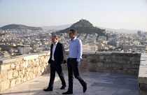 Scholz und Mitsotakis im Gleichschritt in Athen