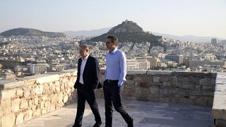 Scholz und Mitsotakis im Gleichschritt in Athen