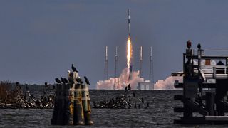 54 Starlink műholdat szállító rakéta kilövése a floridai Cape Canaveral-ben
