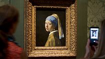 "Das Mädchen mit dem Perlenohrring" von Vermeer in Den Haag angegriffen