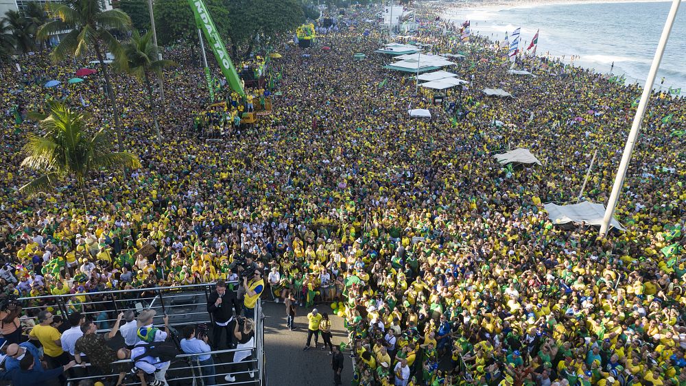 Brazil elections: When pulling on a football shirt gets political