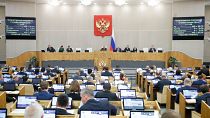 Die russischen Gesetzgeber haben einen Gesetzesentwurf vorläufig gebilligt, der strenge neue Beschränkungen für Aktivitäten zur Förderung von LGBTQ-Rechten im Land vorsieht