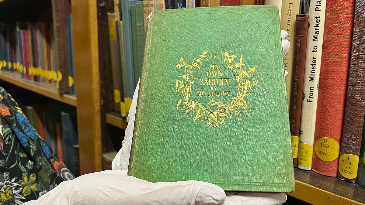 Leeds Merkez Kütüphanesi'nde arsenikle renklendirilmiş "zehirli" bir kitap bulundu