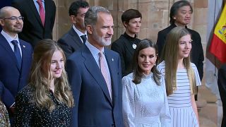 La familia real española junto a los premiados del Princesa de Asturias 2022