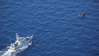مهاجرون على متن قارب قرب مالطا 
