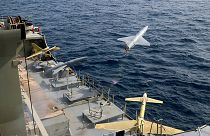 Drón indítása egy iráni hadihajóról / Képünk illusztráció