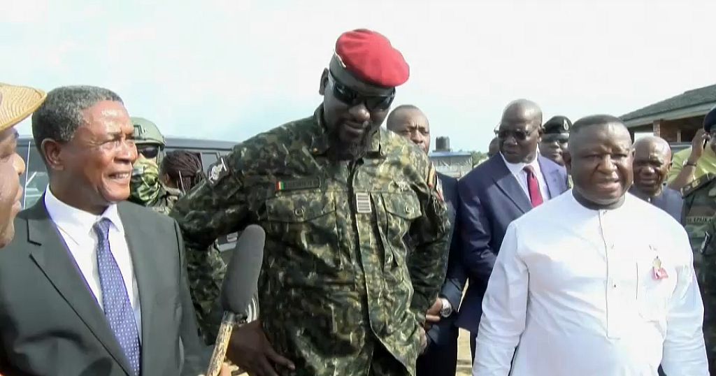 Guinea's Colonel Doumbouya visits Sierra Leone | Africanews