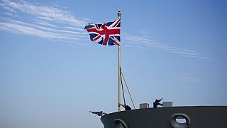Η βρετανική σημαία σε πλοίο του βασιλικού πολεμικού ναυτικού