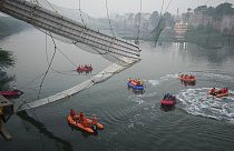 L'effondrement d'un pont à câble sur la rivière Machchu dans l'État du Gujarat, en Inde, 30/10/2022
