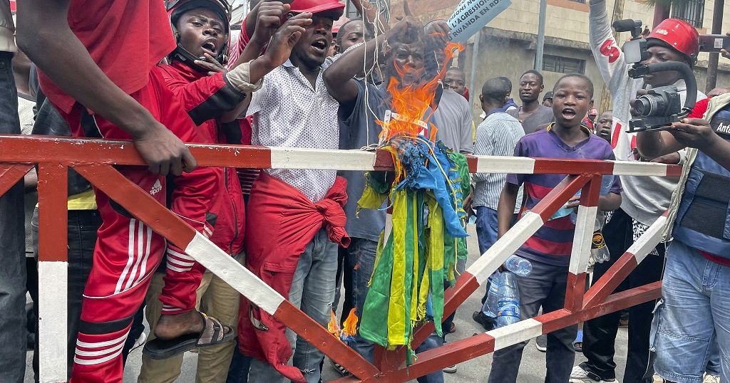 DRC : Demonstrators Celebrate Rwandan Ambassador's Expulsion | Africanews