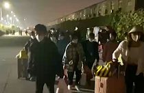 Az Apple csengcsou-i gyárából menekülnek a dolgozók