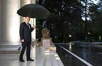 Il presidente Putin Vladimir Putin attende nella residenza di Bocharov Ruchei i leader di Armenia e Azerbaijan