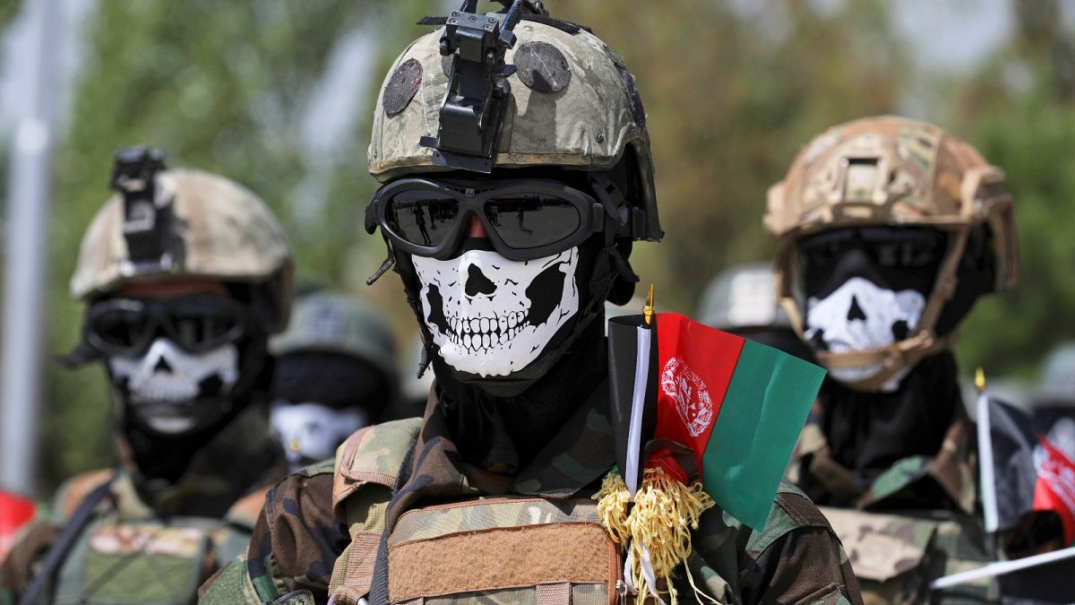 أفراد القوات الخاصة الجدد في الجيش الأفغاني يحضرون حفل تخرجهم في مركز التدريب العسكري في كابول في أفغانستان في 17 يوليو 2021