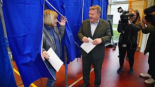 Wahl in Dänemark: Lars Løkke Rasmussen bei der Stimmabgabe