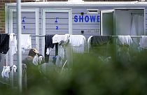 O centro de processamento de migrantes no aeroporto desativado em Manston, no condado de Kent