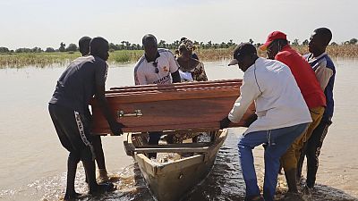 Au Tchad, les inondations compliquent les enterrements