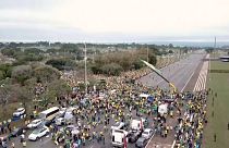 آلاف من أنصار بولسونارو يتظاهرون طلبا لتدخل الجيش في ساو باولو وبرازيليا 
