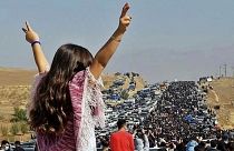 Χιλιάδες κόσμου έχει συμμετάσχει στις κινητοποιήσεις που ξεκίνησαν μετά το θάνατο της Μαχσά Αμινί- εικόνα αρχείου
