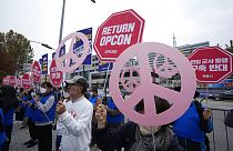 Σεούλ: Διαδηλωτές υπέρ της ειρήνης