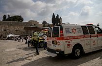 سيارات إسعاف بعد هجوم طعن في البلدة القديمة بالقدس، الخميس 3 نوفمبر 2022.