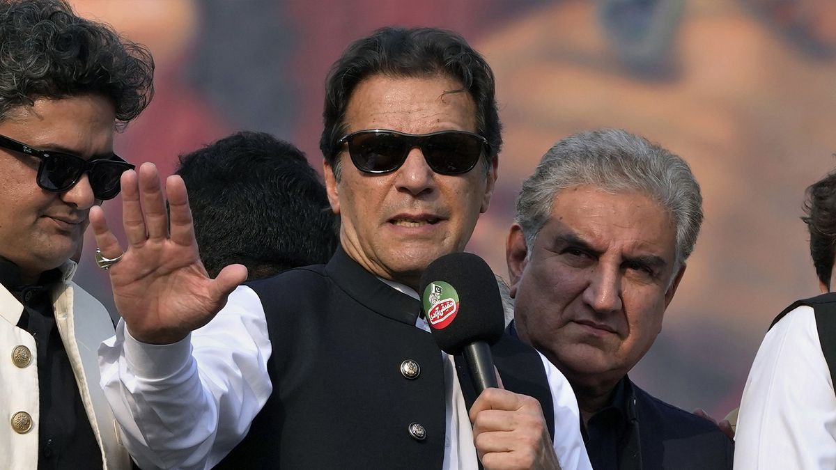 Pakistan's former Prime Minister Imran Khan addresses his supporters in Lahore, 28 October 2022