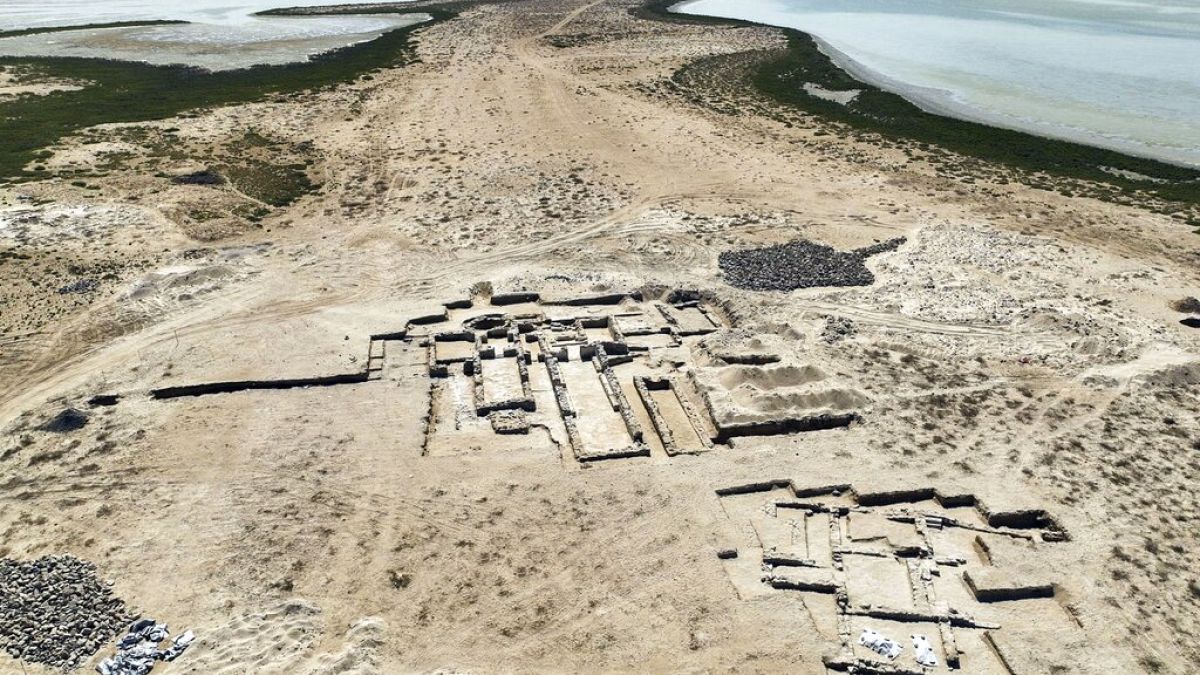 BAE'nin Siniyah Adası'nda İslamiyet öncesinden kalma bir Hristiyan manastırı keşfedildi