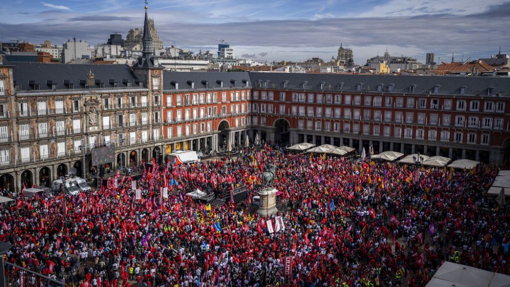 Madrid: multitudinaria manifestación por aumentos salariales |  euronoticias