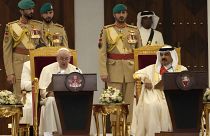 El papa con el rey de Baréin, Hamad bin Isa Al Jalifa