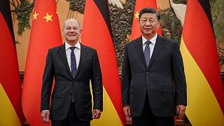 المستشار الألماني أولاف شولتس والرئيس الصيني شي جينبينغ، بكين، الجمعة 4 نوفمبر 2022