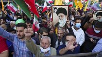 İran'da rejim yanlıları rejimi ABD Büyükelçilikği'nin ele geçirilmesinin 43. yıldönümünü kutladı